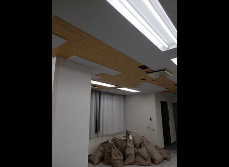 オフィス原状回復工事 天井補修 事例紹介