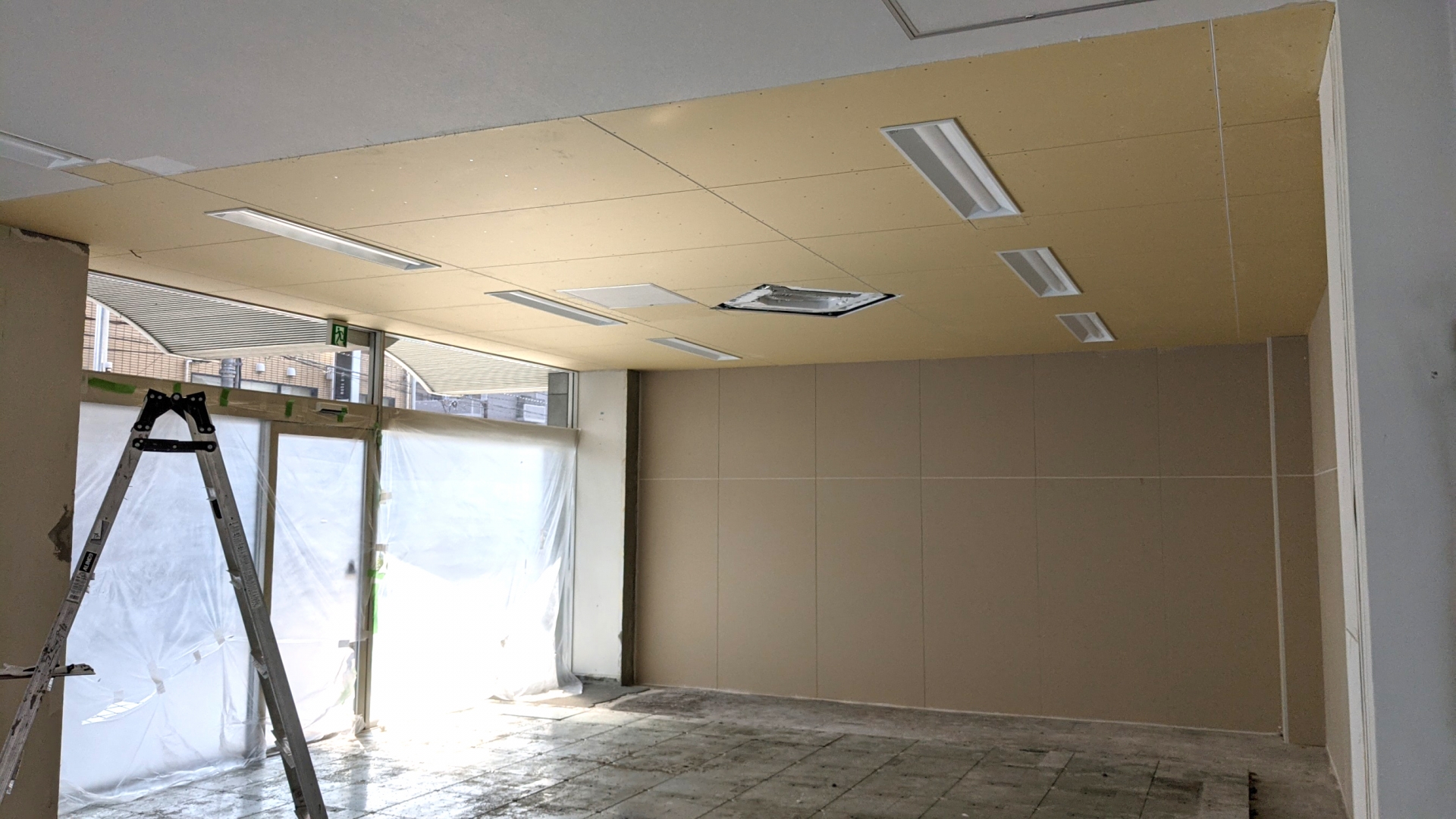 閉店におけるスケルトン費用