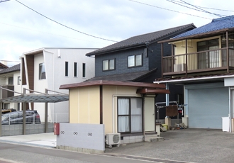 老朽化した家